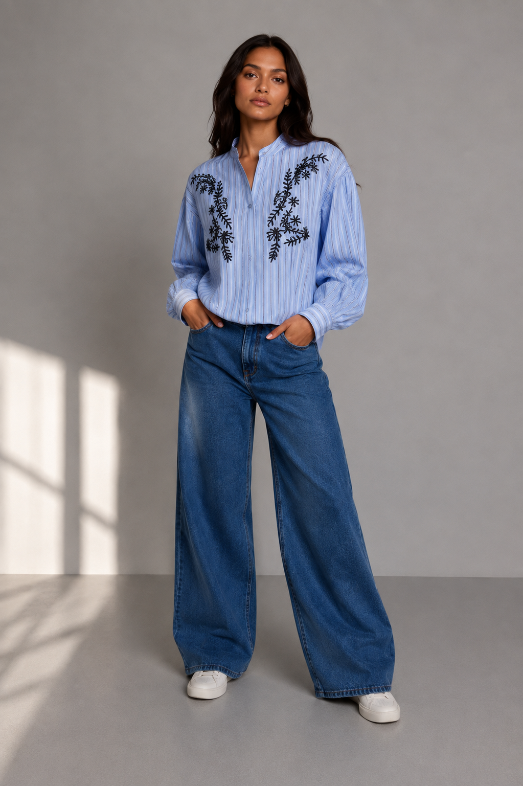 Chemise rayée brodée