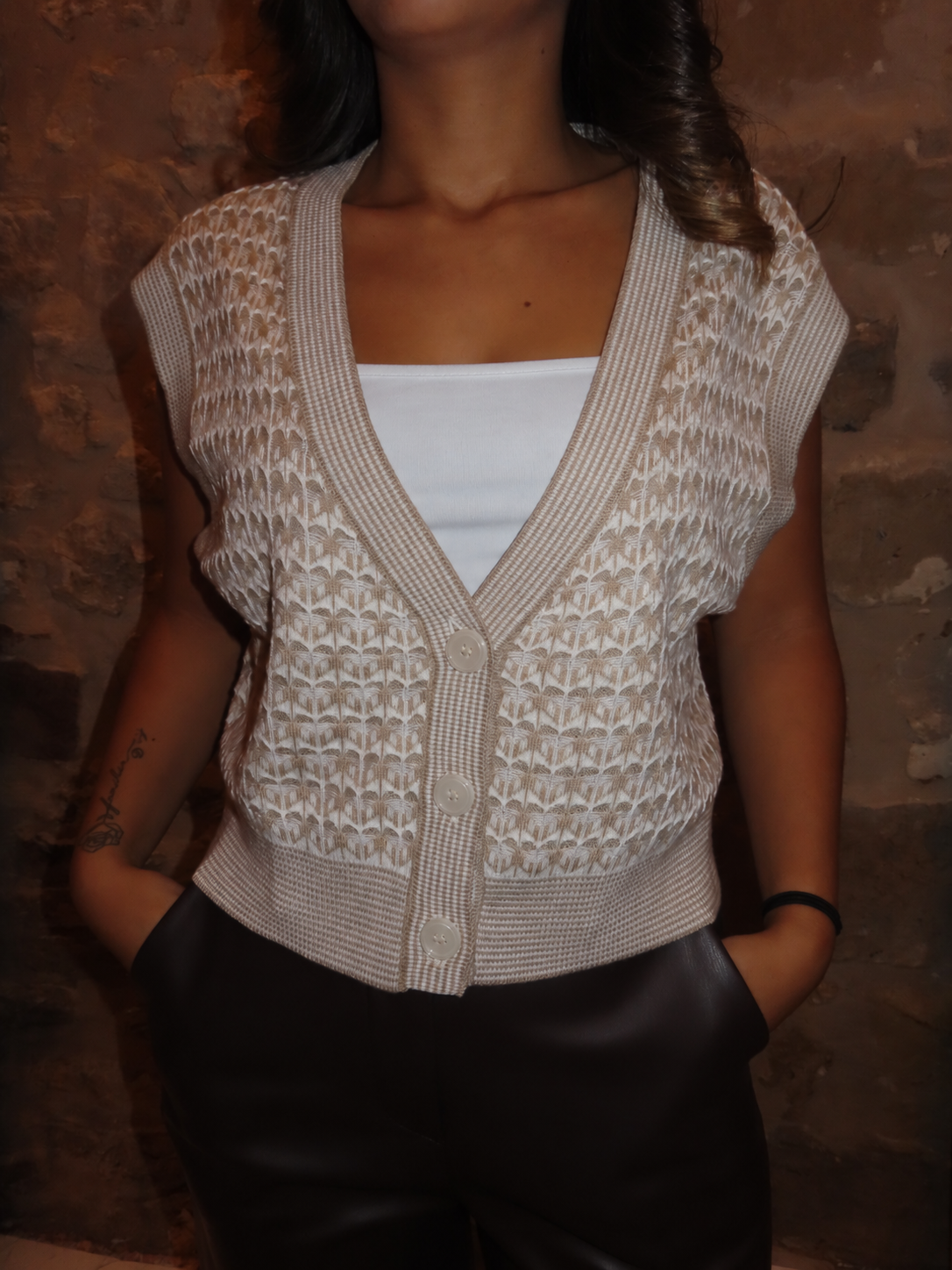 Gilet sans manches en maille ajourée